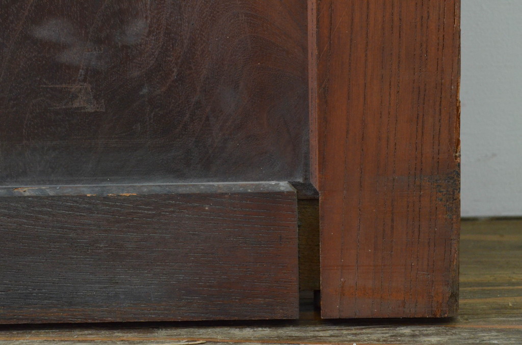 アンティーク建具　総欅(ケヤキ)材一枚板　経年を感じさせる木味が魅力の板戸窓2枚セット(引き戸)(R-068882)