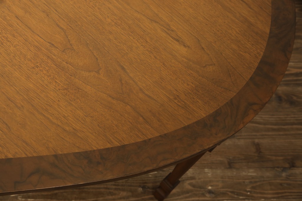 中古　美品　DREXEL HERITAGE(ドレクセルヘリテイジ)　FRANCESCA(フランチェスカ)シリーズ　ネオクラシックなデザインのダイニングテーブル(4人掛け)(R-057070)