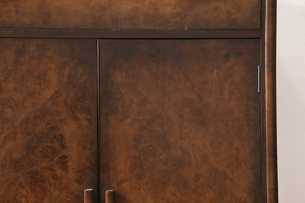 イギリスアンティーク　バーズアイが特徴的なサイドキャビネット(サイドボード、収納棚、戸棚)(R-053901)