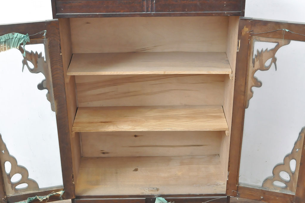 和製アンティーク　栓材　クラシカルなデザインの小振りな本箱(書棚、本棚、ブックケース、戸棚)(R-053161)