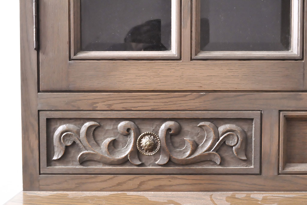 和製ビンテージ　神戸洋家具　ナラ材　品のある佇まいが美しい食器棚(キャビネット、収納棚、戸棚、ヴィンテージ)(R-053773)