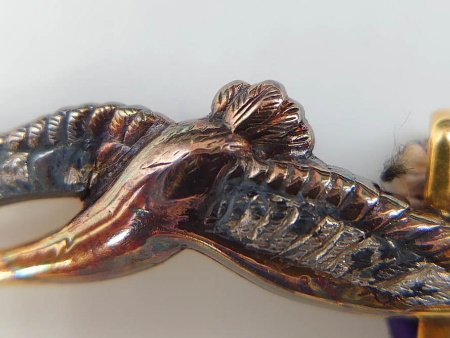 時代物　彫金　K20(20金)　羽ばたく鶴のデザインが上品な帯留め(つる、ツル、和装小物、着物道具、アクセサリー、帯締め、ゴールド、金)(R-078236)