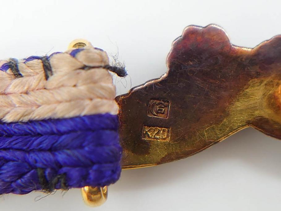 時代物　彫金　K20(20金)　羽ばたく鶴のデザインが上品な帯留め(つる、ツル、和装小物、着物道具、アクセサリー、帯締め、ゴールド、金)(R-078236)