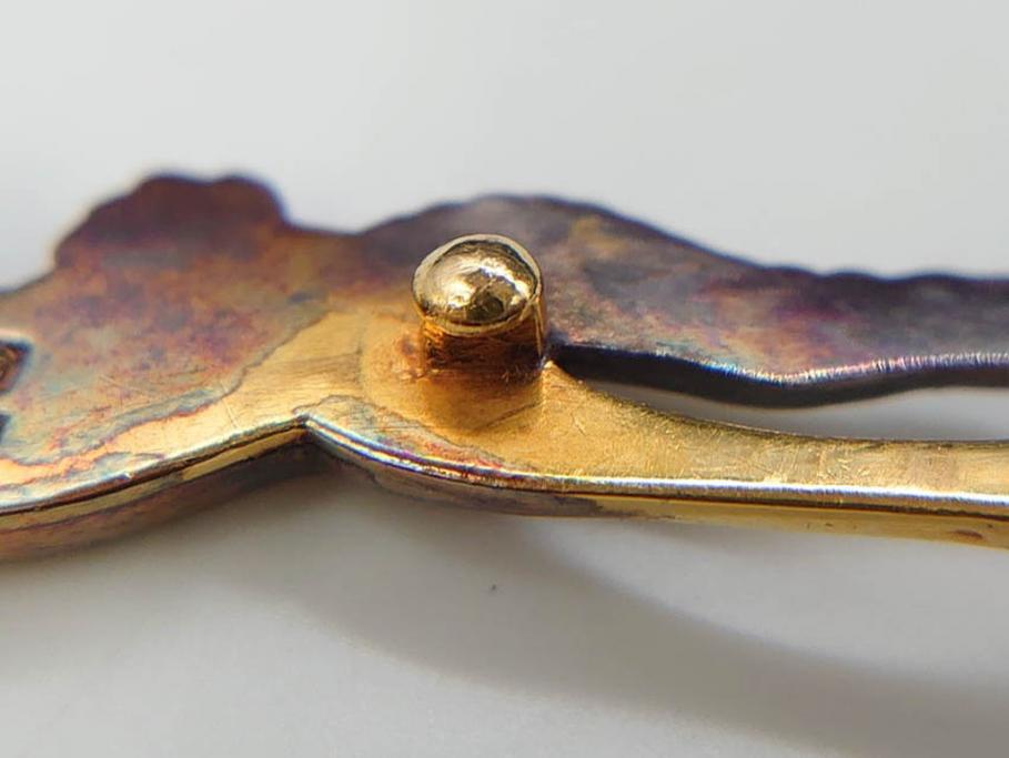 時代物　彫金　K20(20金)　羽ばたく鶴のデザインが上品な帯留め(つる、ツル、和装小物、着物道具、アクセサリー、帯締め、ゴールド、金)(R-078236)