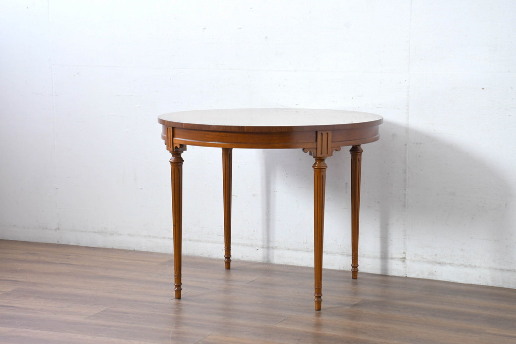 中古　美品　DREXEL HERITAGE(ドレクセルヘリテイジ)　Et Cetera(エトセトラ)コレクション　優美なシルエットが目を引く小振りサイズのラウンドテーブル(ダイニングテーブル、丸テーブル、コーヒーテーブル、カフェテーブル)(R-084559)