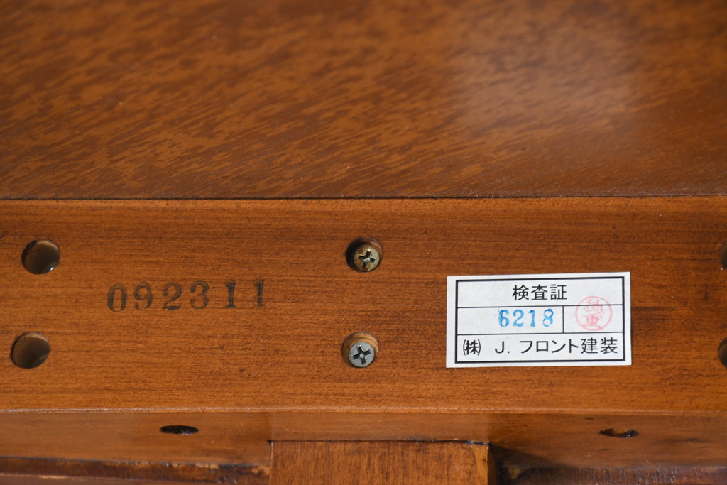 中古　美品　DREXEL HERITAGE(ドレクセルヘリテイジ)　Et Cetera(エトセトラ)コレクション　優美なシルエットが目を引く小振りサイズのラウンドテーブル(ダイニングテーブル、丸テーブル、コーヒーテーブル、カフェテーブル)(R-084559)