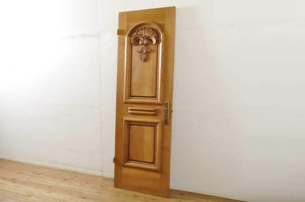中古　ブランド家具　総ナラ(楢)材　立派な彫刻の高級ドア1枚(オークドア、扉、木製ドア、玄関ドア、建具)(R-063783)