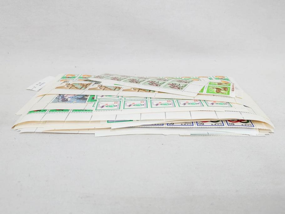 未使用切手　日本郵便　額面429,000円以上　切手シート・バラ等一式まとめてセット(記念切手、切手帳、切手コレクション、皇太子殿下御成婚記念、馬と文化シリーズ、ふるさと切手アルバム)(R-078245)