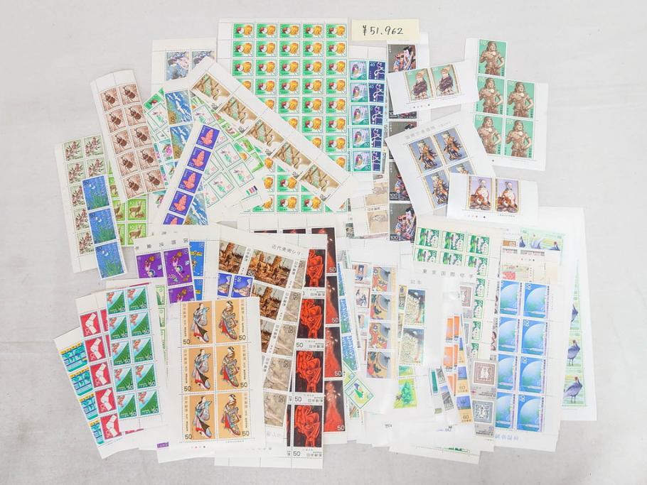 未使用切手　日本郵便　額面429,000円以上　切手シート・バラ等一式まとめてセット(記念切手、切手帳、切手コレクション、皇太子殿下御成婚記念、馬と文化シリーズ、ふるさと切手アルバム)(R-078245)