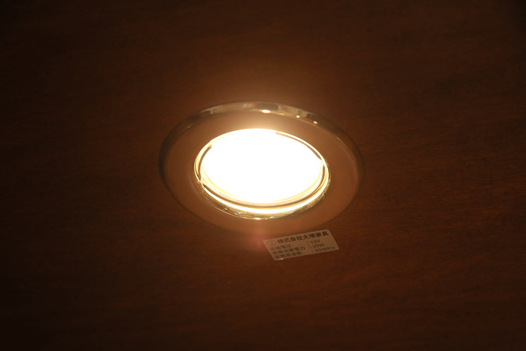 中古　美品　VAROSA VALENTI(バロッサ バレンティ)のライト付きキャビネット(カップボード、収納棚、戸棚)(定価約70万円)(R-047615)