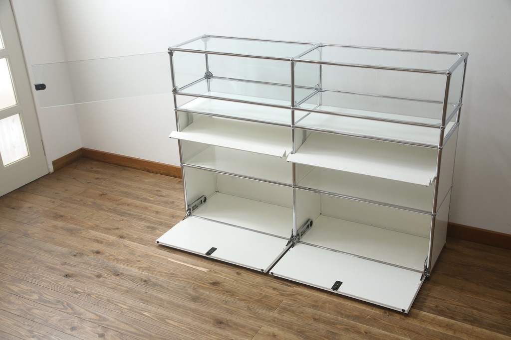 中古　USMハラー(USM Haller)　鍵付きショーケースが魅力の鉄製キャビネット(収納棚、ラック、飾り棚、陳列棚、ガラスケース、店舗什器)(R-074303)
