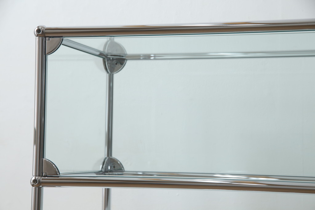 中古　USMハラー(USM Haller)　鍵付きショーケースが魅力の鉄製キャビネット(収納棚、ラック、飾り棚、陳列棚、ガラスケース、店舗什器)(R-074303)