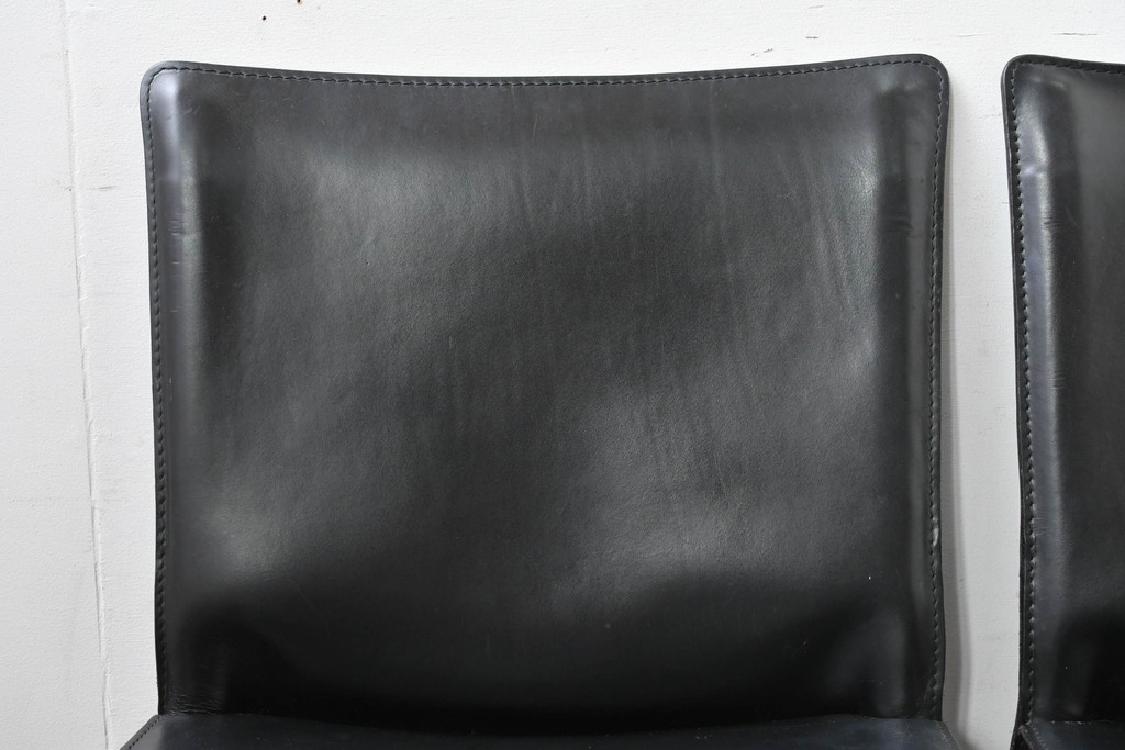 中古　美品　Cassina(カッシーナ)　412　CAB(キャブ)　MARIO BELLINI(マリオベリーニ)　シックでラグジュアリーな雰囲気を高めるアームレスチェア4脚セット(キャブチェア、ダイニングチェア、椅子、イス、バラ売り可能)(定価約120万円)(R-084667)