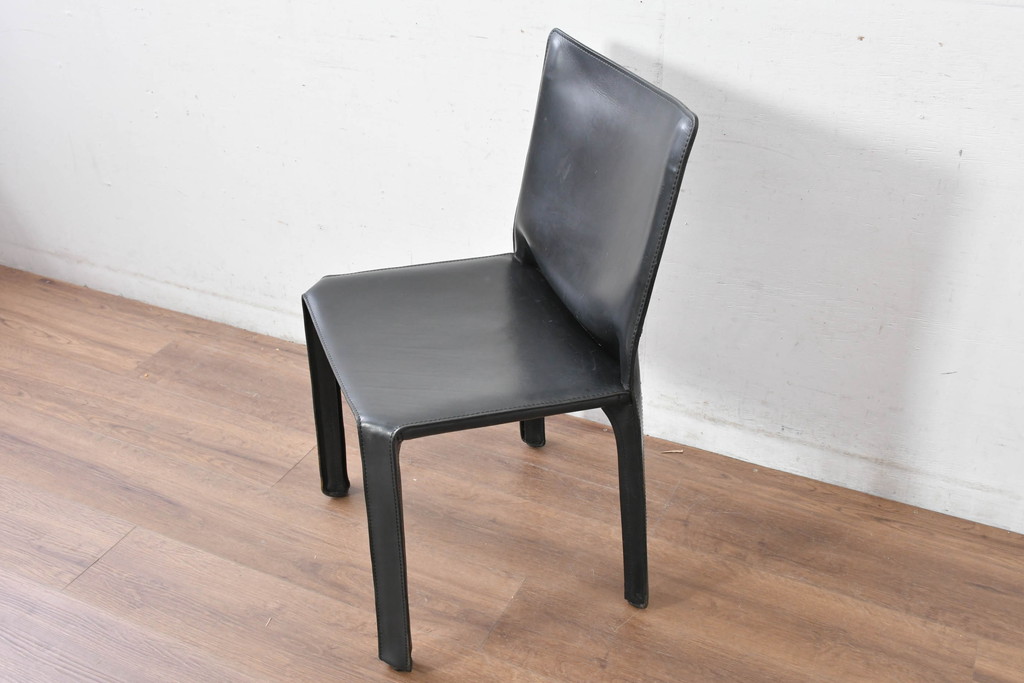 中古　美品　Cassina(カッシーナ)　412　CAB(キャブ)　MARIO BELLINI(マリオベリーニ)　シックでラグジュアリーな雰囲気を高めるアームレスチェア4脚セット(キャブチェア、ダイニングチェア、椅子、イス、バラ売り可能)(定価約120万円)(R-084667)