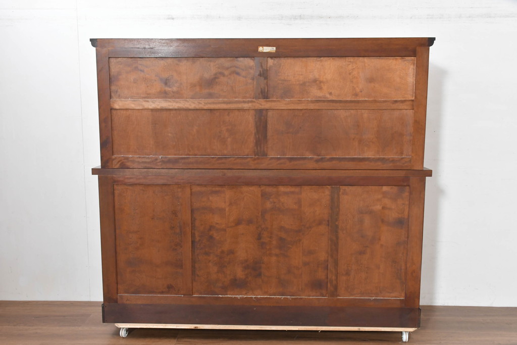 中古　超美品!!　特注　松本民芸家具　クラシカルな重厚感漂う収納力抜群のサイドキャビネット(戸棚、収納棚)(定価約100万円)(R-084694)