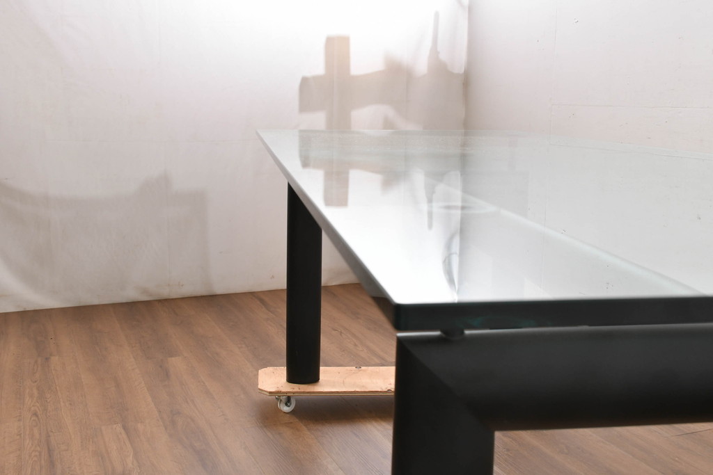 中古　美品　Cassina(カッシーナ)　LC6　スタイリッシュなダイニングテーブル(定価約110万円)(R-084687)