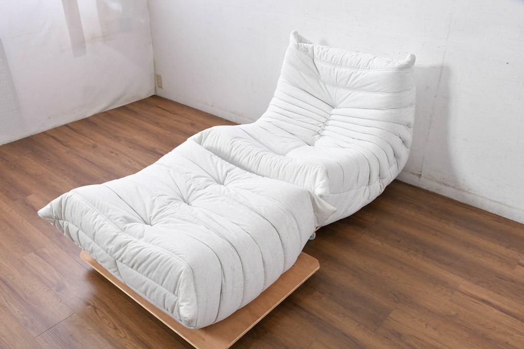 中古　極美品　2024年購入　Ligne roset(リーン・ロゼ)　ROSETTOGO(ロゼトーゴ)　DENDEN(デンデン)　50周年　保証書付き　洗練されたモダンデザインが目を引く1人掛けソファ(50th、一人掛けソファ、1Pソファ、椅子、イス)(R-084650)