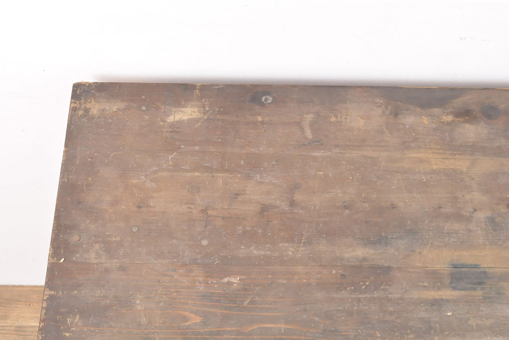 和製アンティーク　杉材　素朴な雰囲気にどこか懐かしさを覚えるシンプルな平机(ワークデスク、在宅ワーク、在宅用、作業台)(R-053164)