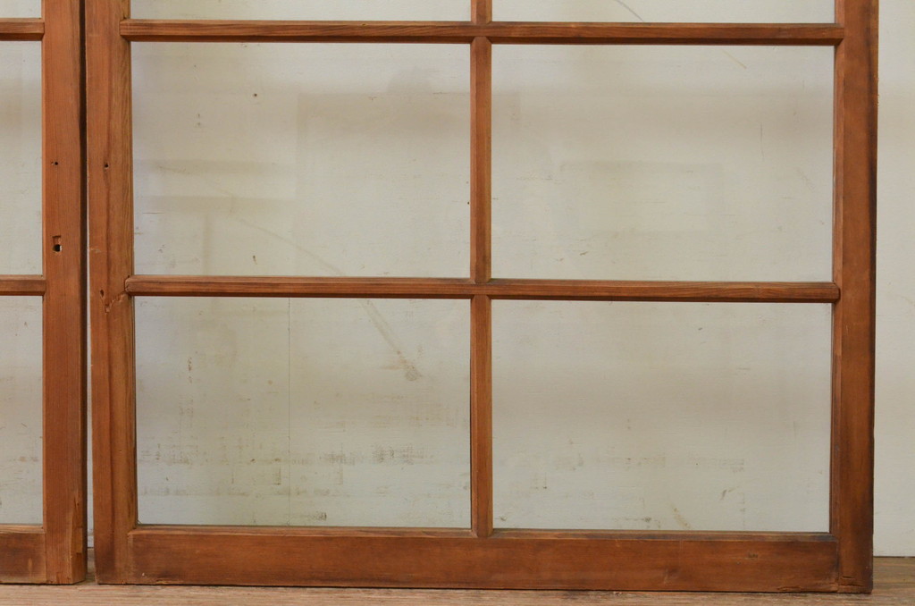 アンティーク建具　古い木味が魅力的なガラス窓2枚セット(引き戸、ガラス戸)(R-068894)