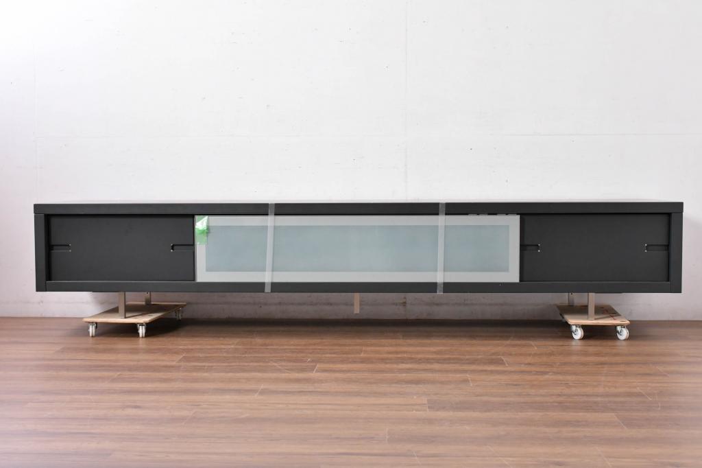 中古　美品　高級品　ACTUS(アクタス)取扱い　Poliform(ポリフォーム)社　モダンデザイン　幅2.7メートルの特大テレビボード(シアターボード、ローボード)(定価約85万円)(R-084410)
