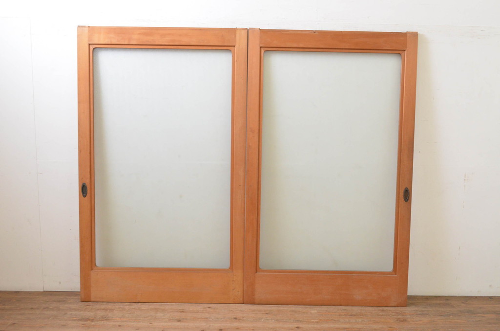ビンテージ建具　大判　シンプルなデザインが取り入れやすい上質な幅広ガラス戸2枚セット(引き戸、ヴィンテージ)(R-070932)