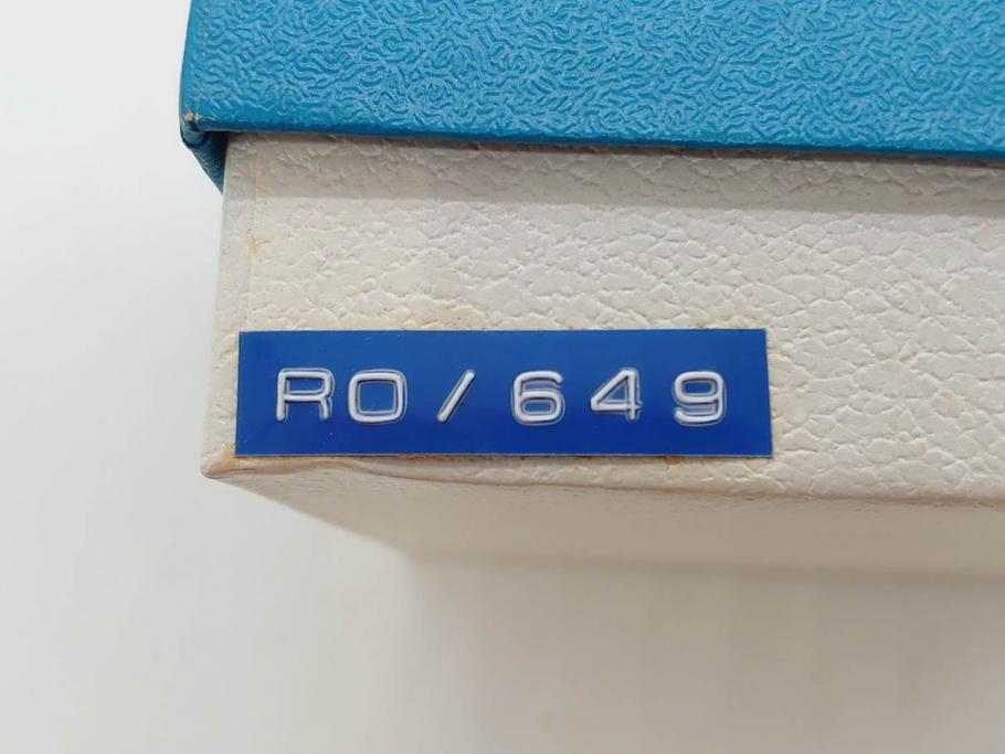 ヘレンド　ハンガリー　HEREND HVNGARY　「ロスチャイルド・バード」649/RO　「フルーツコンポジション」1253/CFR　「ヴィクトリア・ブーケ」　華やかな絵が美しいクリーマー・プレート・ジャム/マーマレード3点セット(金彩、鳥、蝶、花、果物、変形皿、洋食器)(R-078334)　　