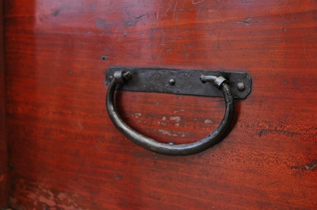 アンティーク家具　江戸期　味わい深い観音開き時代箪笥
