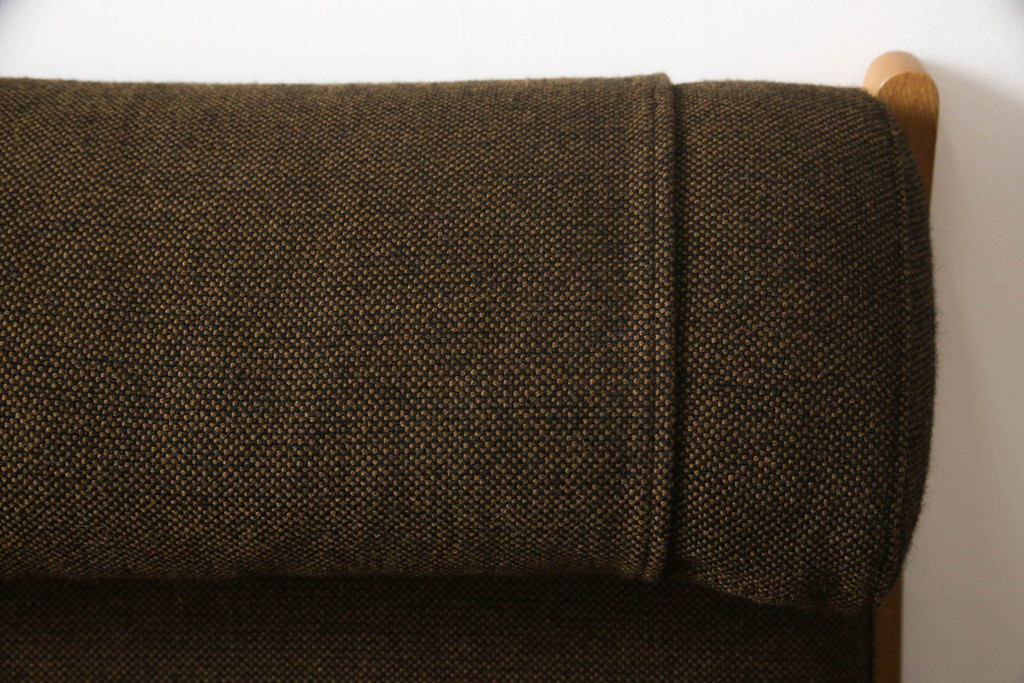 デンマークビンテージ　美品　GETAMA(ゲタマ)　Hans J Wegner(ハンス・J・ウェグナー)　GE290A　オーク材　くつろぎの空間を演出するアームチェアとオットマンのセット(椅子、イス、1P、一人掛けソファ、1人掛けソファ、フットスツール、ヴィンテージ、北欧)(R-068558)