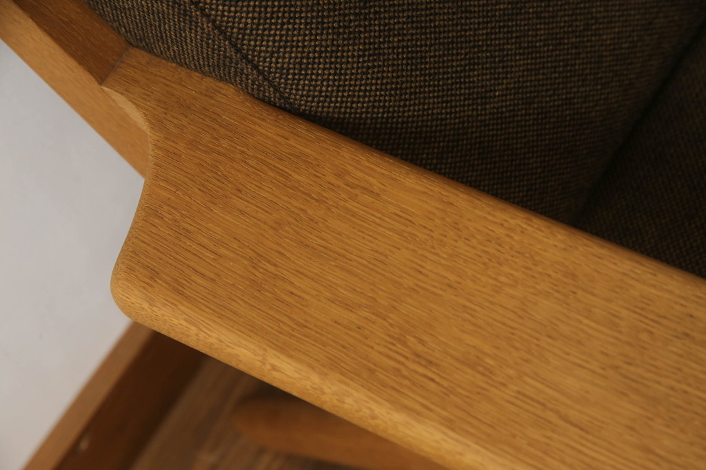 デンマークビンテージ　美品　GETAMA(ゲタマ)　Hans J Wegner(ハンス・J・ウェグナー)　GE290A　オーク材　くつろぎの空間を演出するアームチェアとオットマンのセット(椅子、イス、1P、一人掛けソファ、1人掛けソファ、フットスツール、ヴィンテージ、北欧)(R-068558)