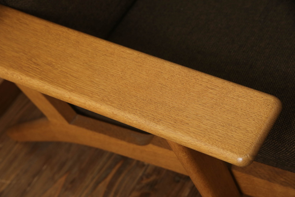 デンマークビンテージ　美品　GETAMA(ゲタマ)　Hans J Wegner(ハンス・J・ウェグナー)　GE290A　オーク材　くつろぎの空間を演出するアームチェアとオットマンのセット(椅子、イス、1P、一人掛けソファ、1人掛けソファ、フットスツール、ヴィンテージ、北欧)(R-068558)