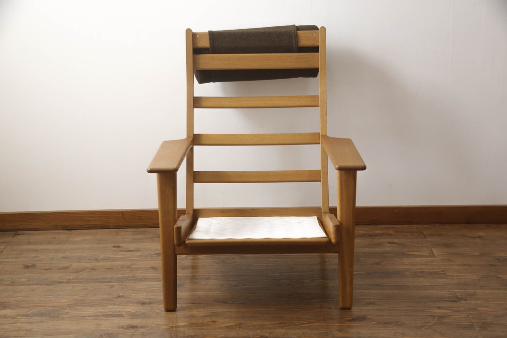 デンマークビンテージ　美品　GETAMA(ゲタマ)　Hans J Wegner(ハンス・J・ウェグナー)　GE290A　オーク材　くつろぎの空間を演出するアームチェアとオットマンのセット(椅子、イス、1P、一人掛けソファ、1人掛けソファ、フットスツール、ヴィンテージ、北欧)(R-068558)