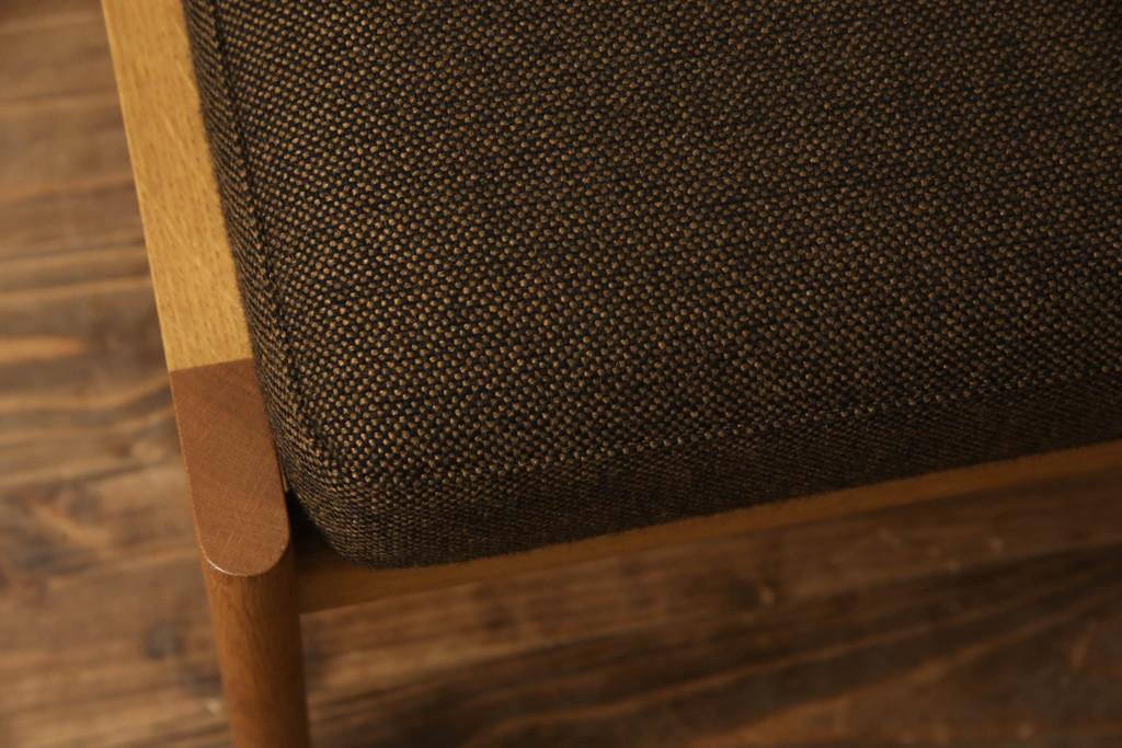 デンマークビンテージ　美品　GETAMA(ゲタマ)　Hans J Wegner(ハンス・J・ウェグナー)　GE290A　オーク材　くつろぎの空間を演出するアームチェアとオットマンのセット(椅子、イス、1P、一人掛けソファ、1人掛けソファ、フットスツール、ヴィンテージ、北欧)(R-068558)
