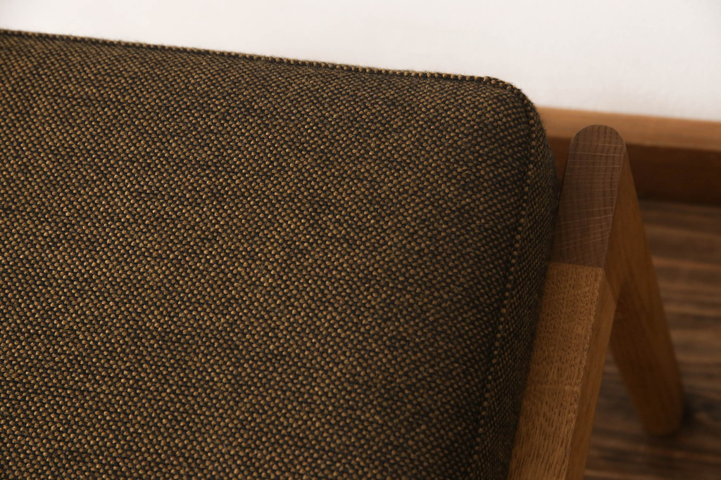 デンマークビンテージ　美品　GETAMA(ゲタマ)　Hans J Wegner(ハンス・J・ウェグナー)　GE290A　オーク材　くつろぎの空間を演出するアームチェアとオットマンのセット(椅子、イス、1P、一人掛けソファ、1人掛けソファ、フットスツール、ヴィンテージ、北欧)(R-068558)