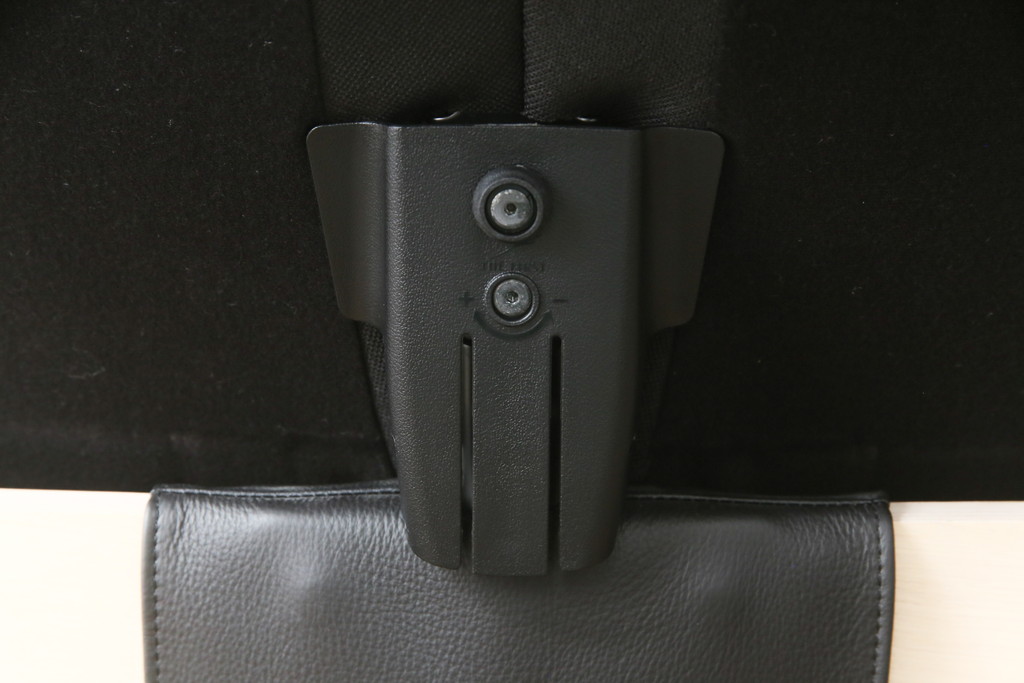 中古　美品　カリモク家具(karimoku)　ザ・ファースト(THE FIRST)　RU72　S+サイズ　くつろぎの空間におすすめのリクライニングチェアとオットマンのセット(リクライニングソファ、リクライナー、1人掛けソファ、アームチェア、回転椅子、フットスツール)(R-074338)
