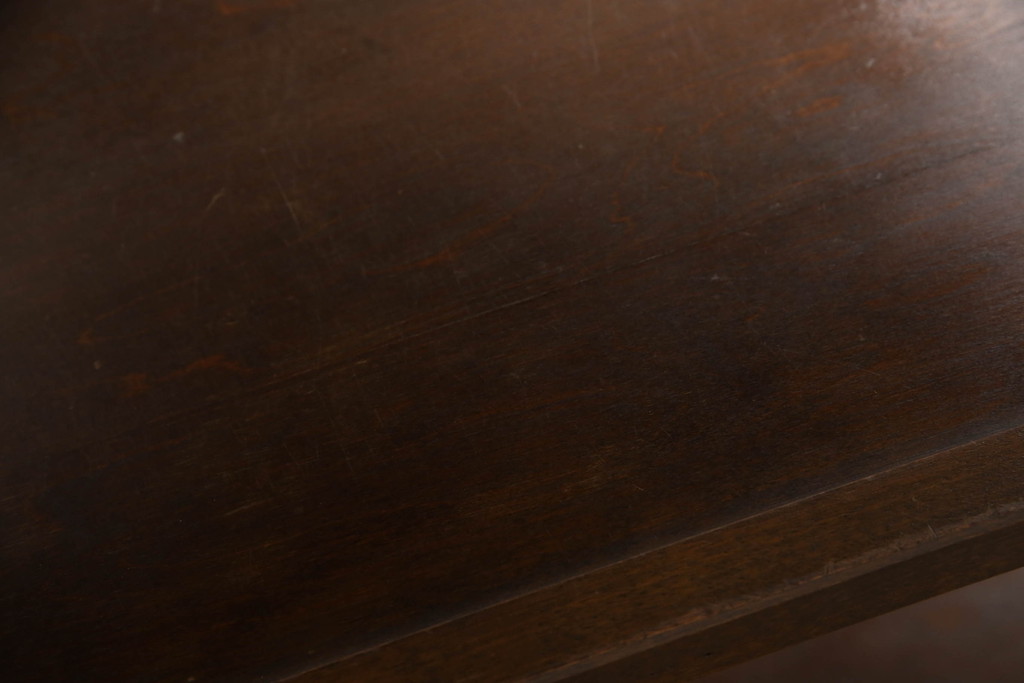 和製ビンテージ　希少な絶版品　北海道民芸家具　シンプルながらもクラシカルな雰囲気漂う小振りな飾り棚(シェルフ、オープンラック、本棚、収納棚、ヴィンテージ)(R-069055)