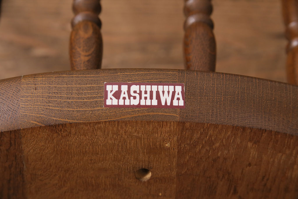 ビンテージ　柏木工(KASHIWA)　色艶美しい木肌が魅力的なナラ材製のスピンドルチェア2脚セット(板座チェア、椅子)(R-048096)