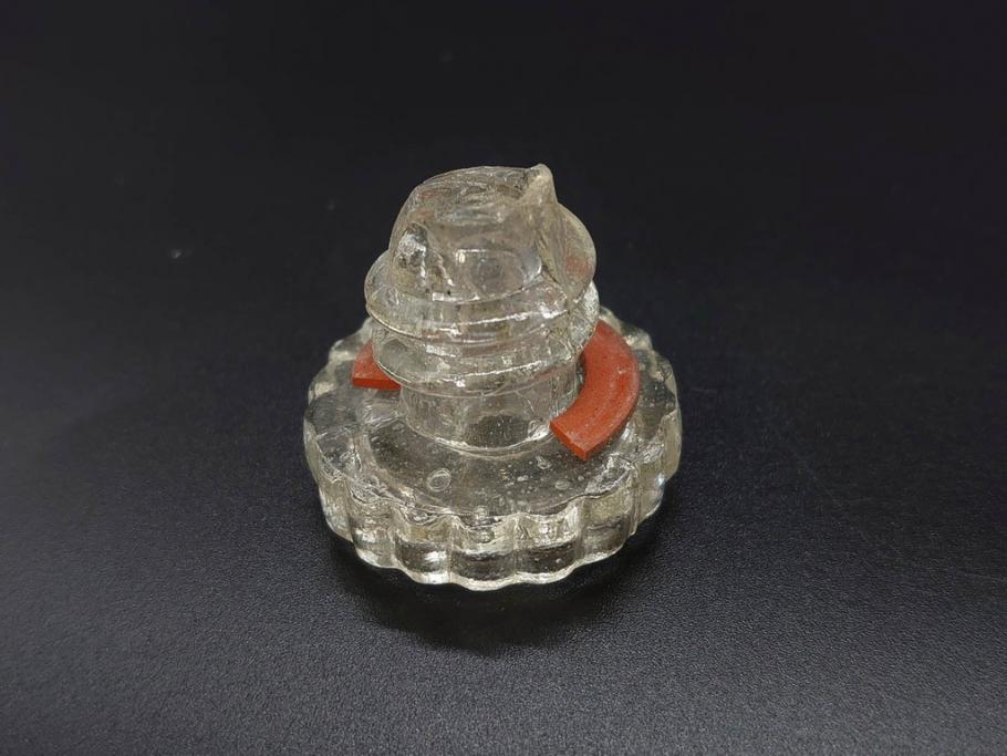 大正〜昭和初期　FEEDING BOTTLE　I.IWASAKI&CO.　レトロなディスプレイを盛り上げるエンボス瓶(哺乳瓶、ボトル、日本製、ガラス瓶)(R-077398)