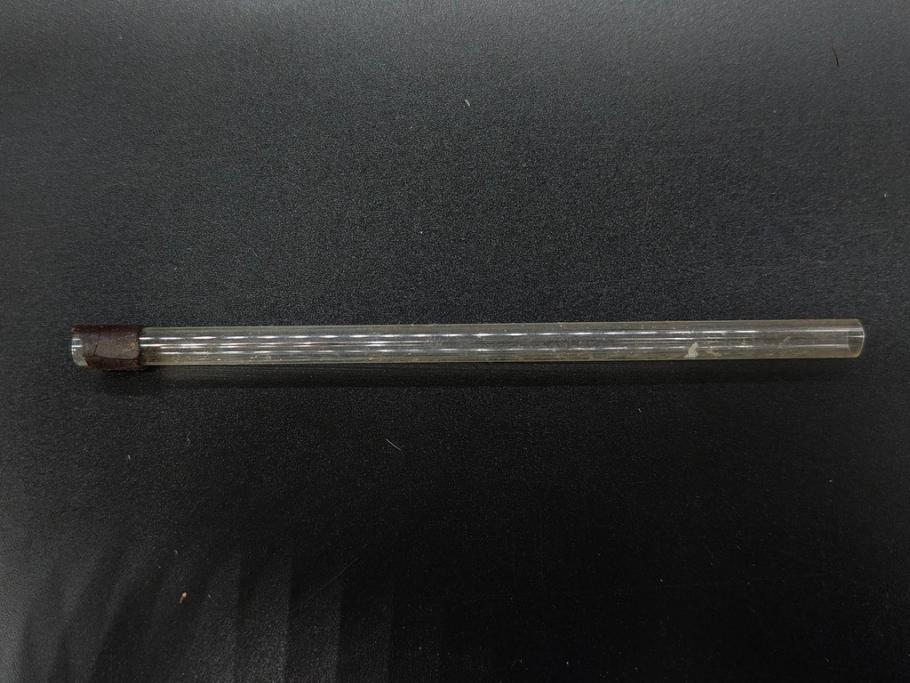 大正〜昭和初期　FEEDING BOTTLE　I.IWASAKI&CO.　レトロなディスプレイを盛り上げるエンボス瓶(哺乳瓶、ボトル、日本製、ガラス瓶)(R-077398)