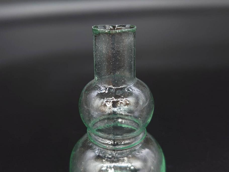 戦前　当時物　瓢箪型　気泡や絶妙なフォルムが味わいのあるニッキ水瓶5個セット(豆ガラス、ちびニッキ水、ガラス容器、駄菓子屋ビン、ペロペロ、レトロガラス、一輪挿し、ひょうたん)(R-077065)