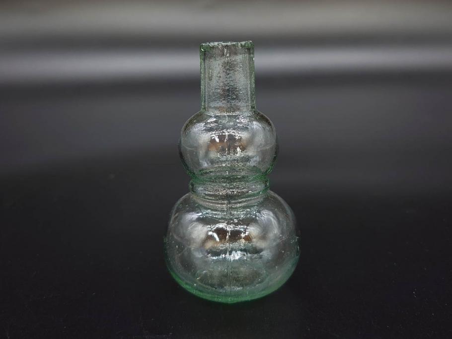 戦前　当時物　瓢箪型　気泡や絶妙なフォルムが味わいのあるニッキ水瓶5個セット(豆ガラス、ちびニッキ水、ガラス容器、駄菓子屋ビン、ペロペロ、レトロガラス、一輪挿し、ひょうたん)(R-077065)