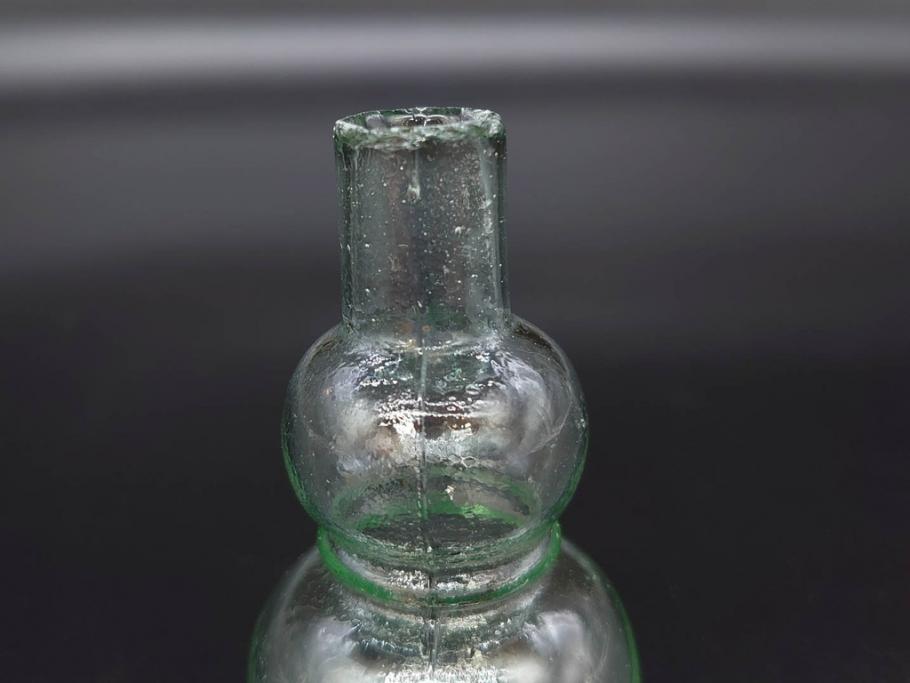 戦前　当時物　瓢箪型　気泡や絶妙なフォルムが味わいのあるニッキ水瓶5個セット(豆ガラス、ちびニッキ水、ガラス容器、駄菓子屋ビン、ペロペロ、レトロガラス、一輪挿し、ひょうたん)(R-077065)