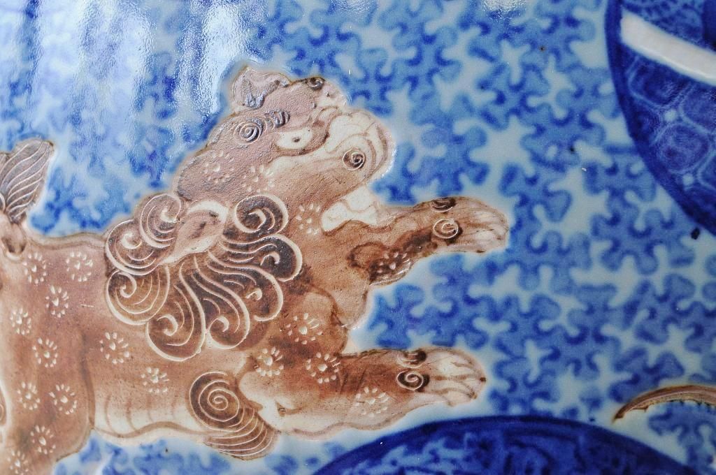 アンティーク雑貨　大振り!獅子の図の見事な瀬戸火鉢