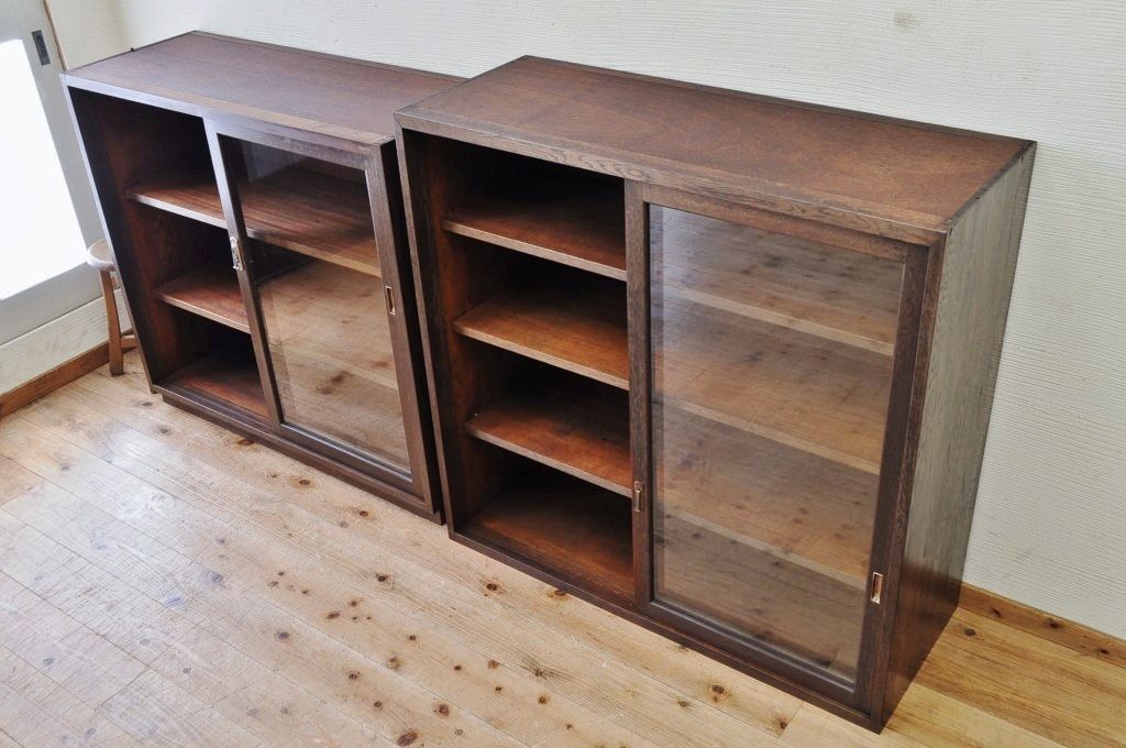 アンティーク家具　◇1970年代シンプルな二段重ね収納棚(飾り棚・食器棚)