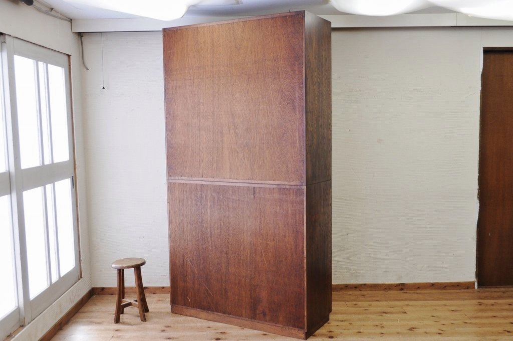 アンティーク家具　◇1970年代シンプルな二段重ね収納棚(飾り棚・食器棚)