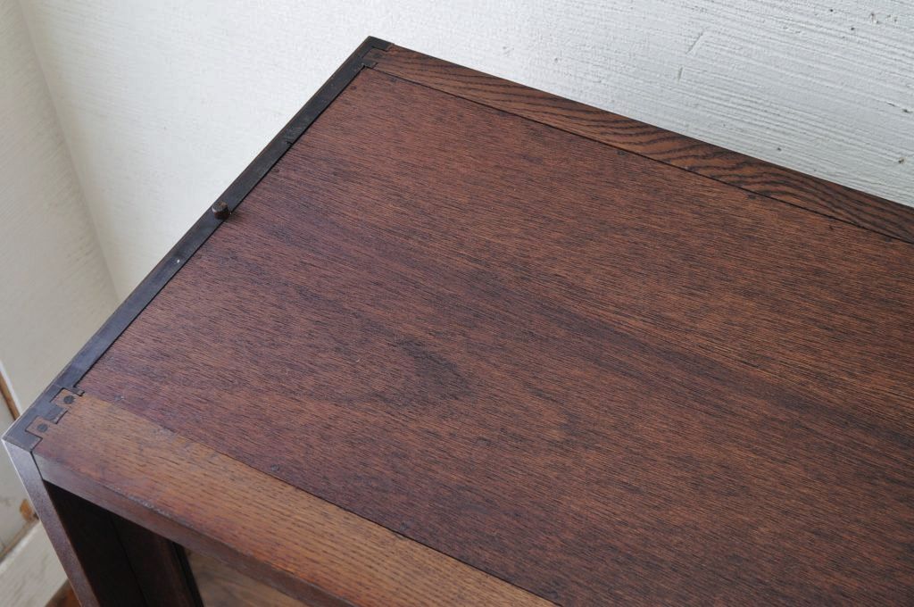 アンティーク家具　◇1970年代シンプルな二段重ね収納棚(飾り棚・食器棚)