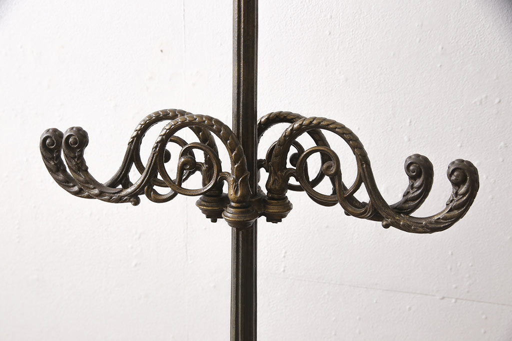 フランスアンティーク　真鍮製　エレガントな佇まいが目を引くポールハンガー(コートハンガー、帽子掛け、店舗什器)(R-052977)