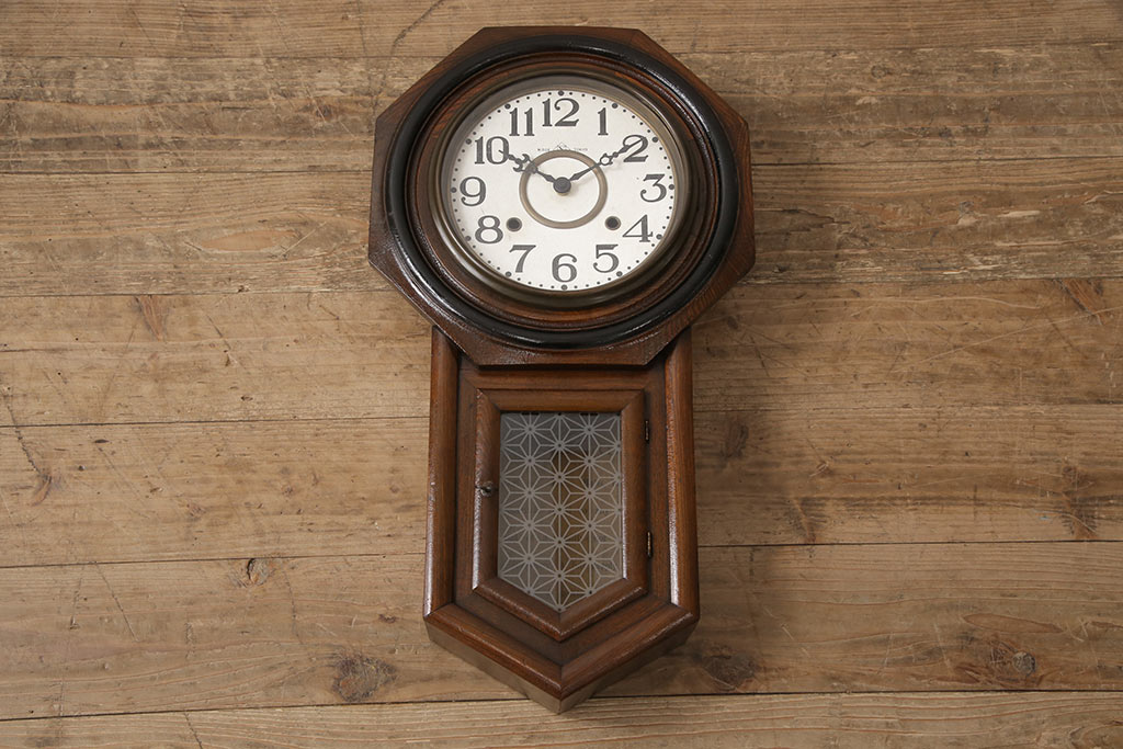 和製アンティーク　当店オリジナル紋様ガラス入り　電池式　八角形のレトロな柱時計(掛け時計、八角時計)(R-053978)