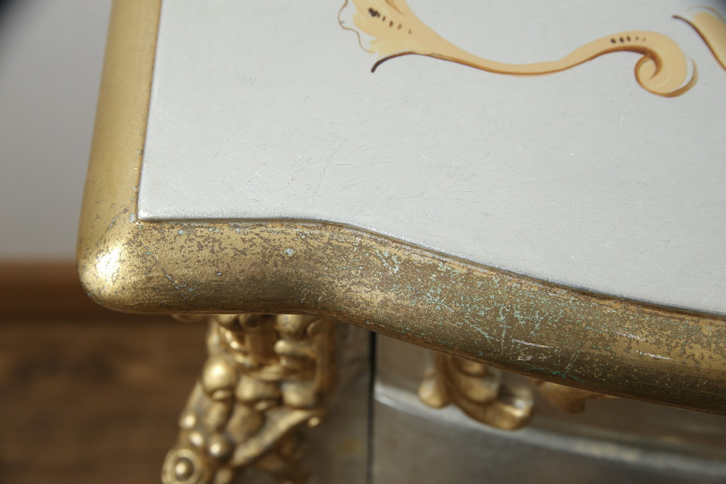 イタリアビンテージ　六本木アピス　ロココ調　シルバーゴールドの装飾がきらびやかな高級コンソールテーブル(定価約80万円)(サイドテーブル、サイドデスク、ヴィンテージ)(R-059245)