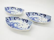 明治～大正　伊万里　染付　瑞祥堂　約18cm　5.7寸　珍しい形と繊細なデザインが素敵な舟形皿3枚セット(変形皿、和皿、舟型、和食器、五寸七分)(R-070965)