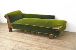 リメイクベース　イギリスアンティーク　クラシカルな佇まいが目を引くシェーズロング(寝椅子、長椅子、カウチ、ソファ)(R-053168)